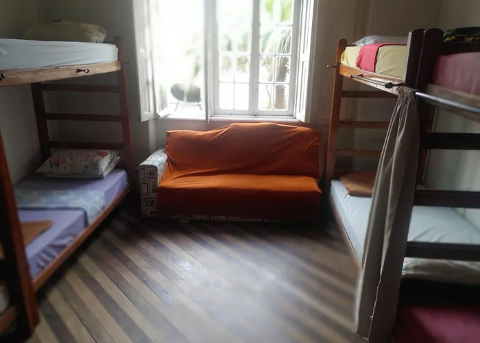 Vila Santa Eulalia Hostel